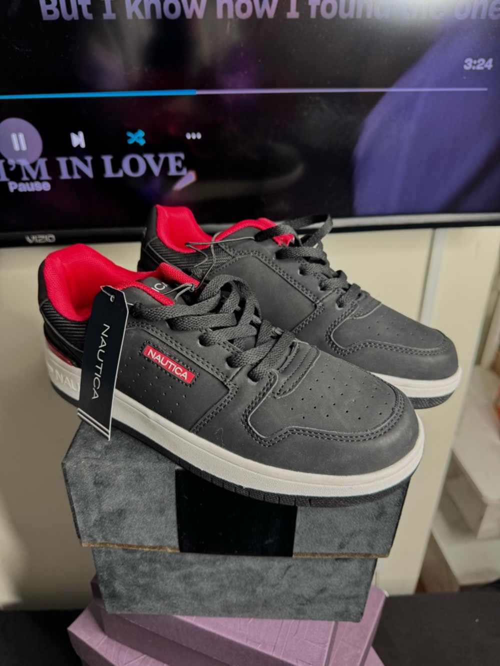 Nautica Black Sneakers Red Lining Casual Streetwear Lace Up Shoes NWT